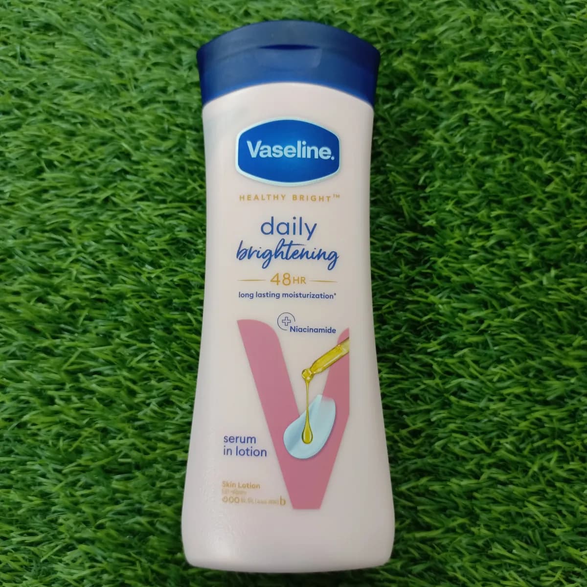 vaseline lotion healthy bright 300 ml - Image 1